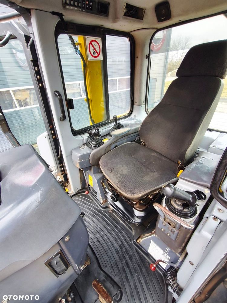 Komatsu D65EX-15 - 6