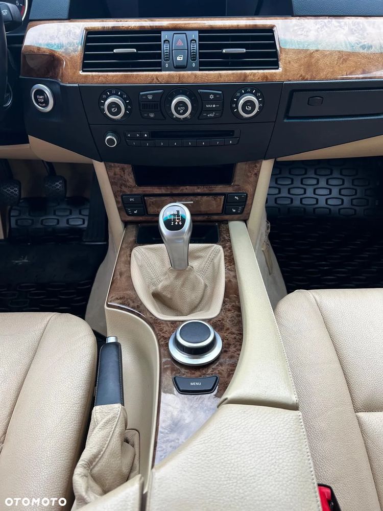 BMW Seria 5 520d Edition Exclusive - 10
