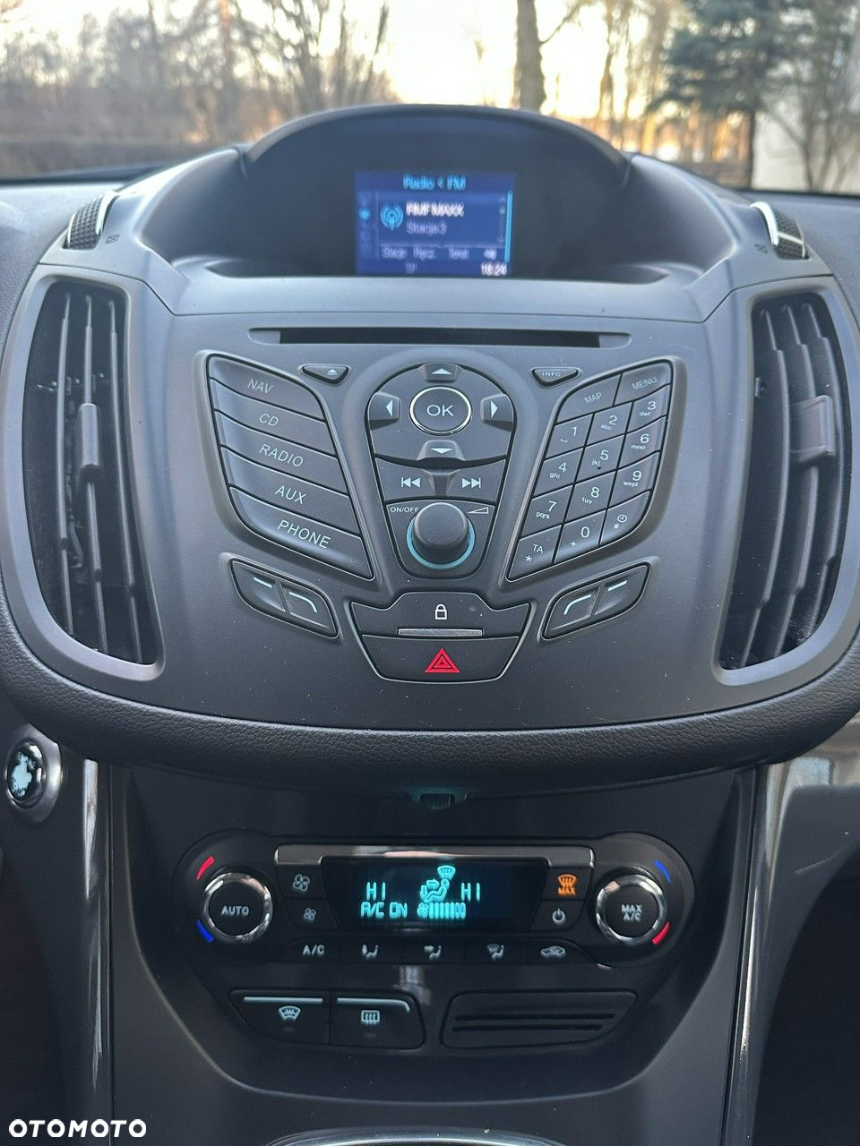 Ford Kuga - 36
