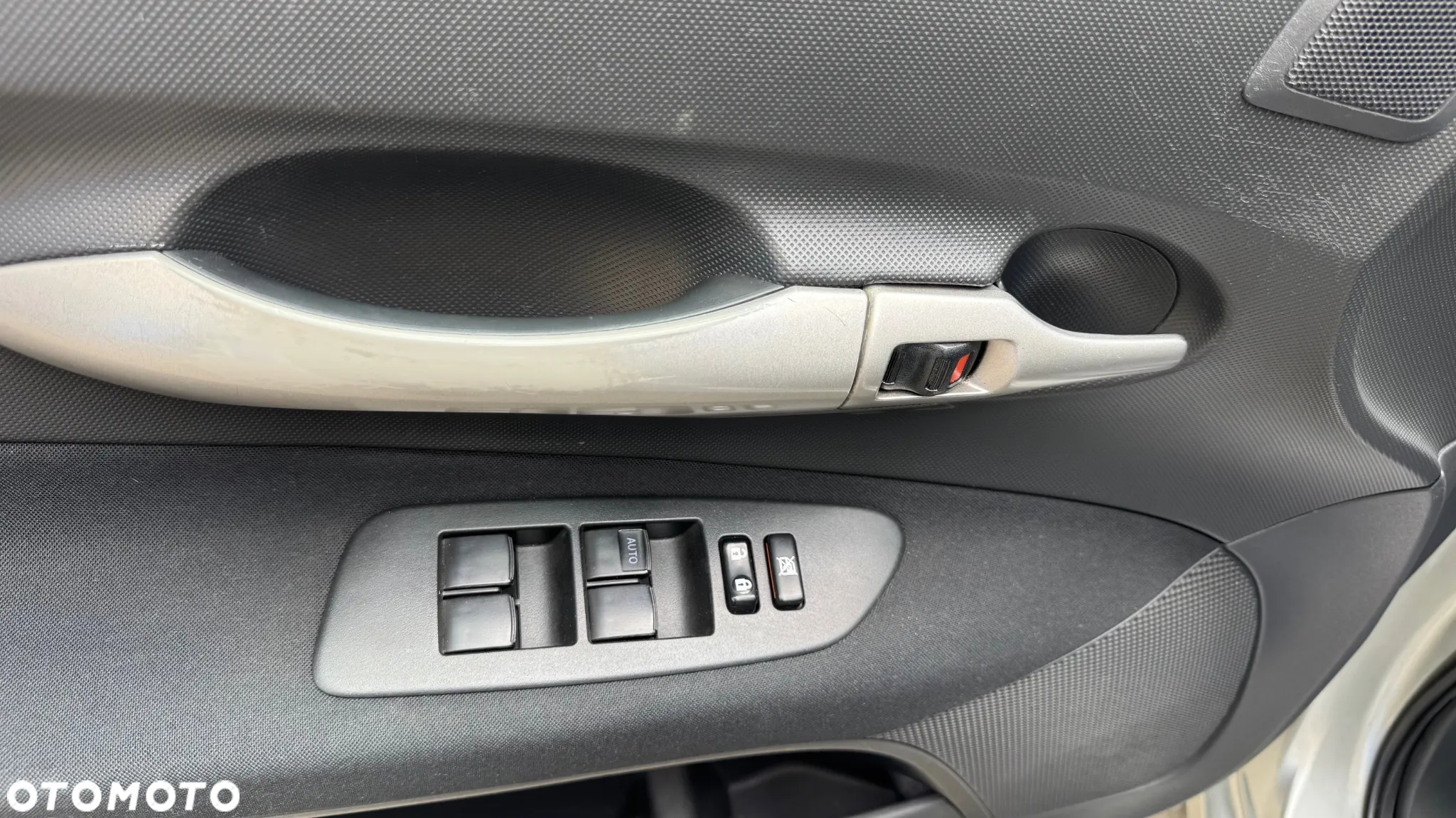 Toyota Auris 1.6 VVT-i Prestige - 14