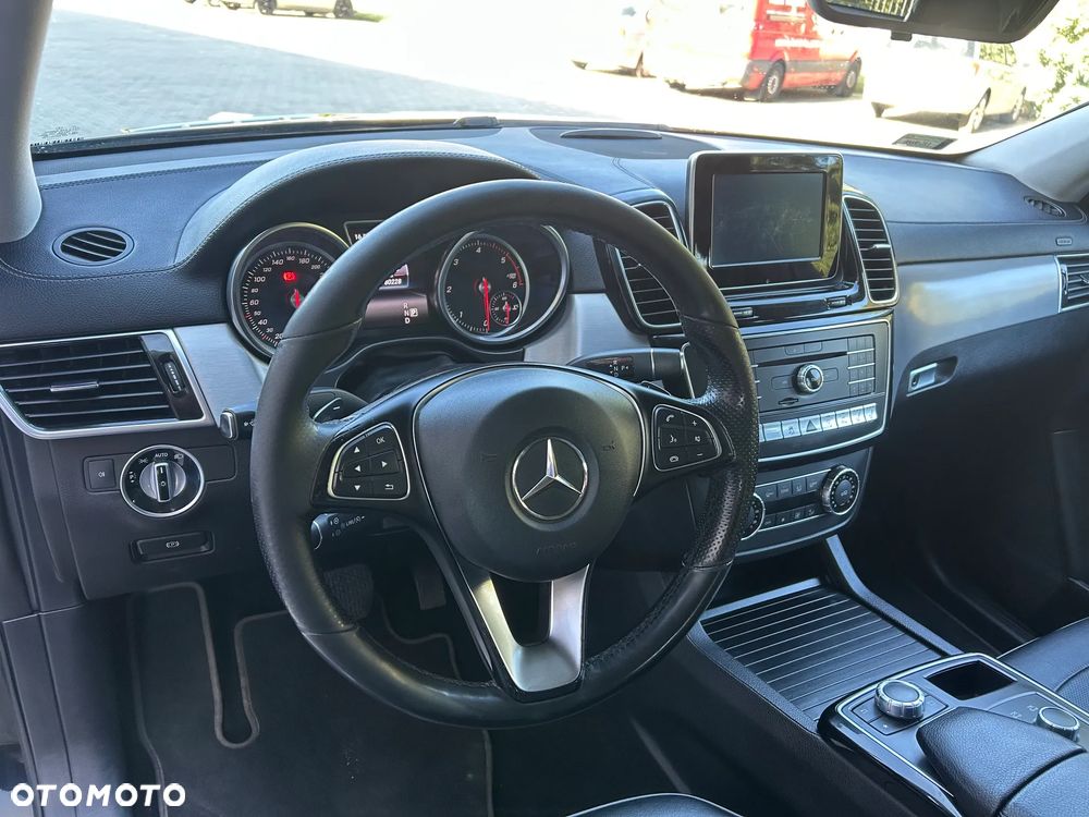 Mercedes-Benz GLE - 13