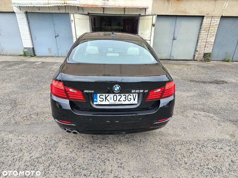 BMW Seria 5 525d xDrive Luxury Line - 3