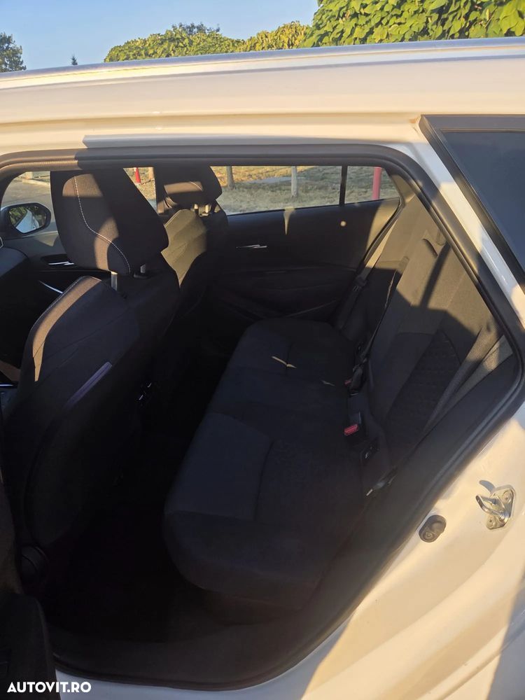 Toyota Corolla 1.8 HSD Dynamic - 13