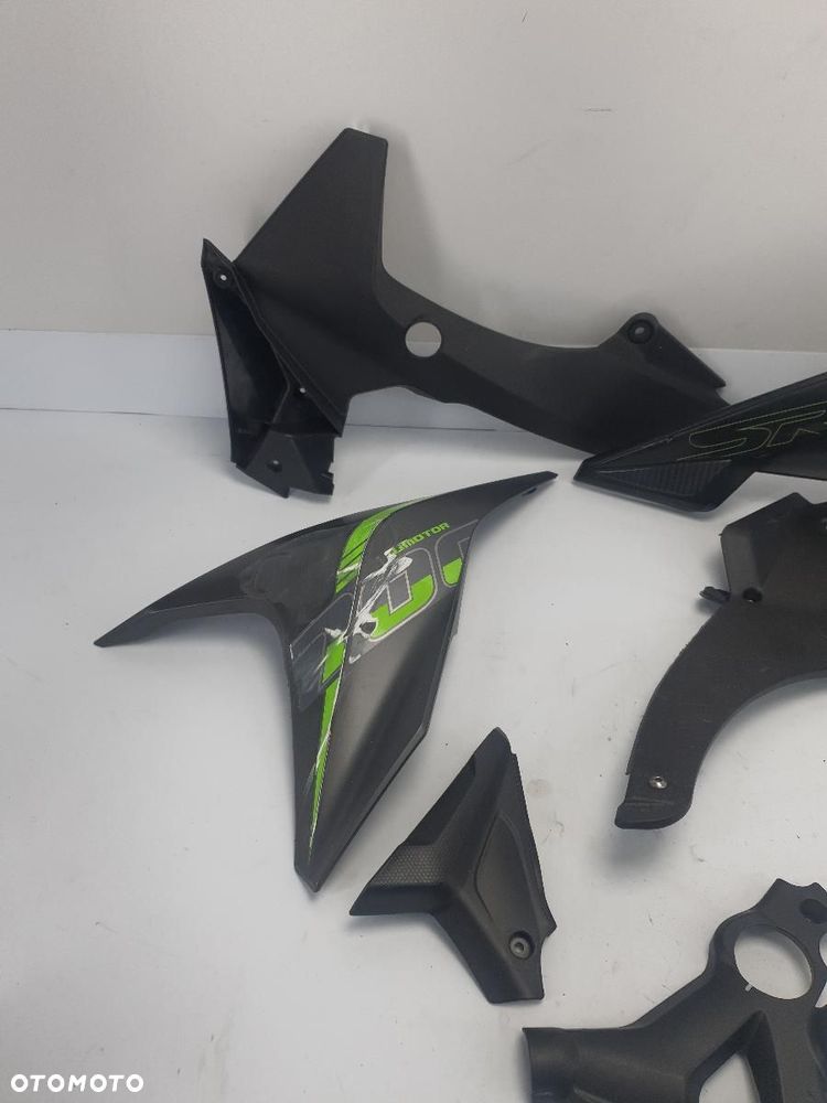 OSŁONA PLASTIK WYPEŁNIENIE OWIEWKA QJMOTOR SRT 650-5E - 2