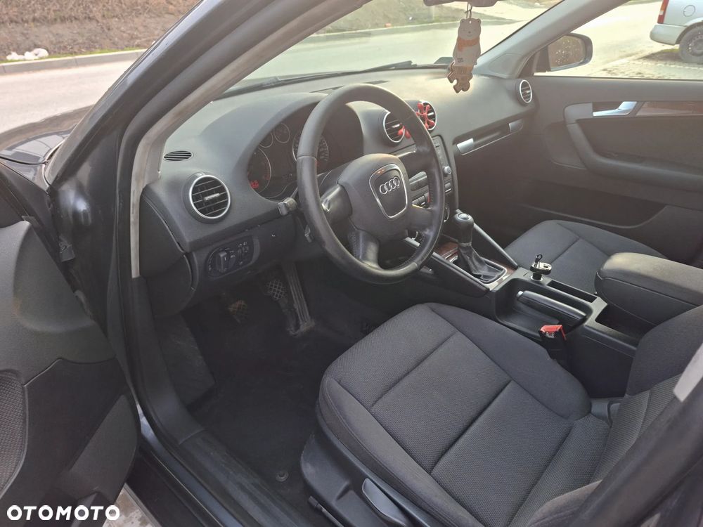 Audi A3 Sportback 1.9 TDI Ambiente - 8