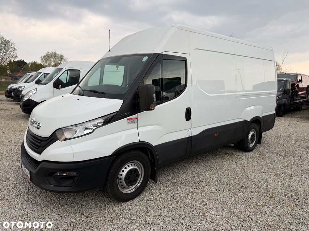 Iveco 2022/Daily/Średni/160 KM/manual/Klima/PDC/ bardzo dobry stan - 3