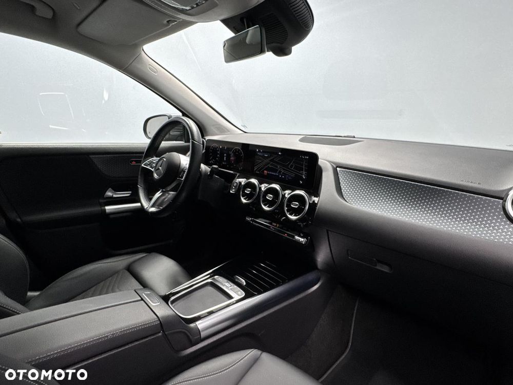 Mercedes-Benz GLA 200 Progressive - 26