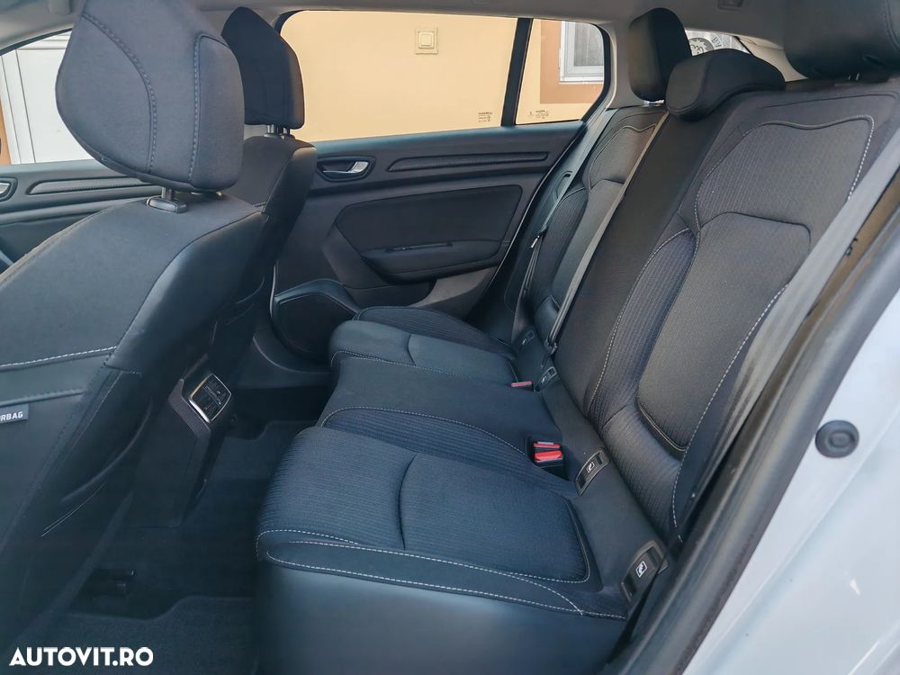 Renault Megane BLUE dCi 115 BUSINESS EDITION - 11