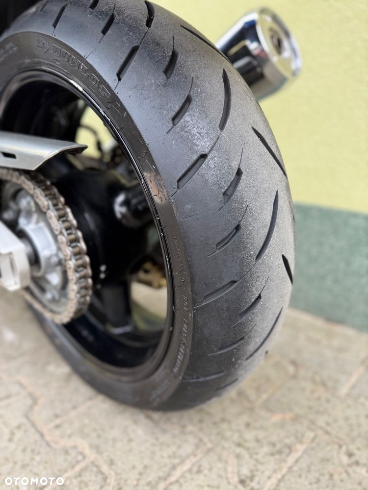 Suzuki GSX - 23