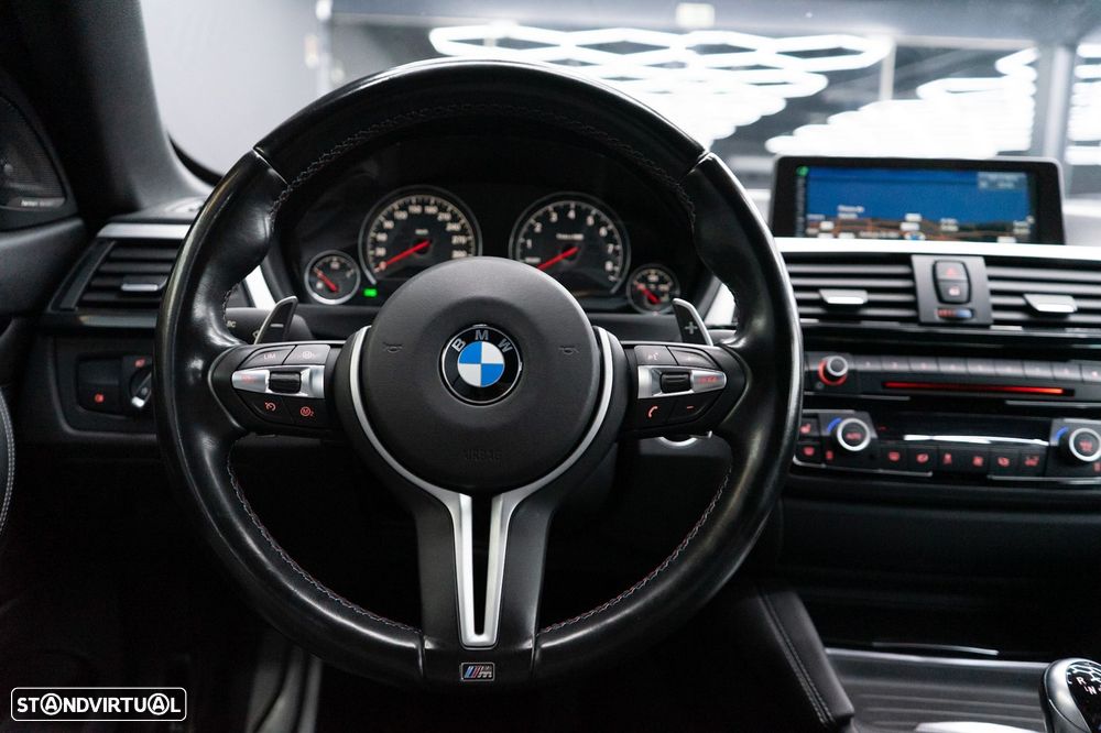 BMW M4 Auto - 37
