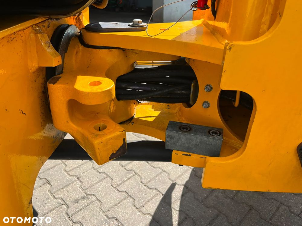 JCB TM220 FM - 25