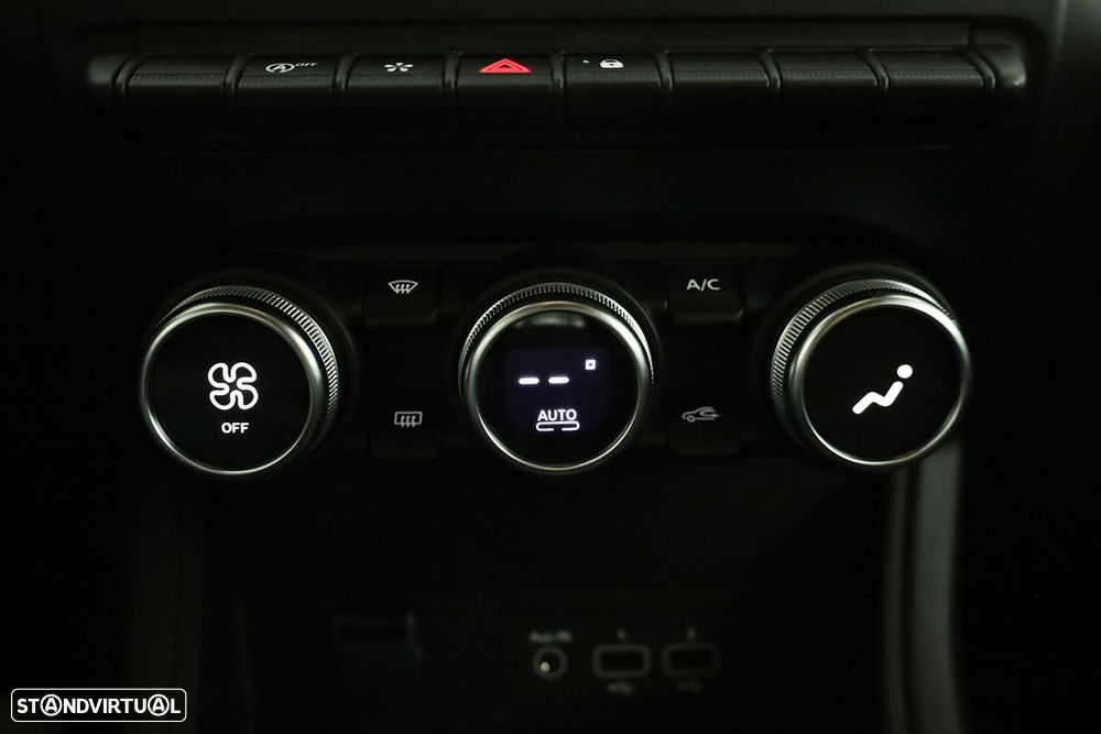 Renault Captur 1.0 TCe Techno Bi-Fuel - 13