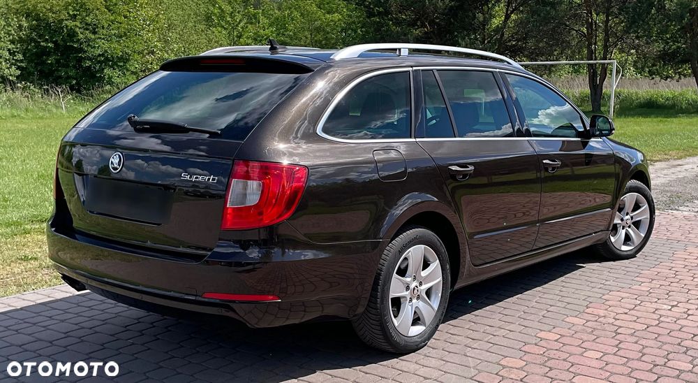 Skoda Superb 2.0 TDI Elegance - 8