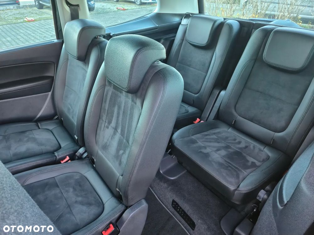 Seat Alhambra 2.0 TDI Style Advanced DSG - 24