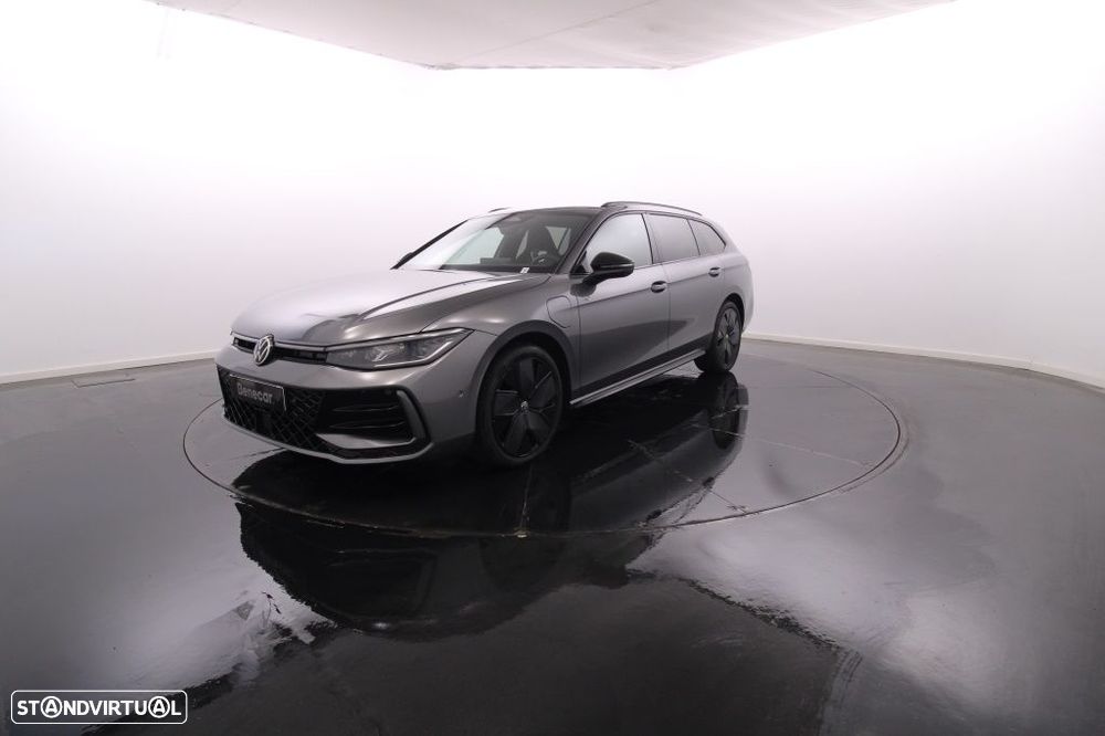 VW Passat Variant 1.5 TSI eHybrid R-Line DSG - 2