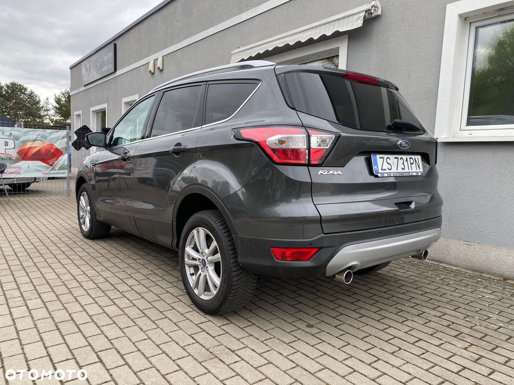Ford Kuga 2.0 TDCi 2x4 Titanium - 4