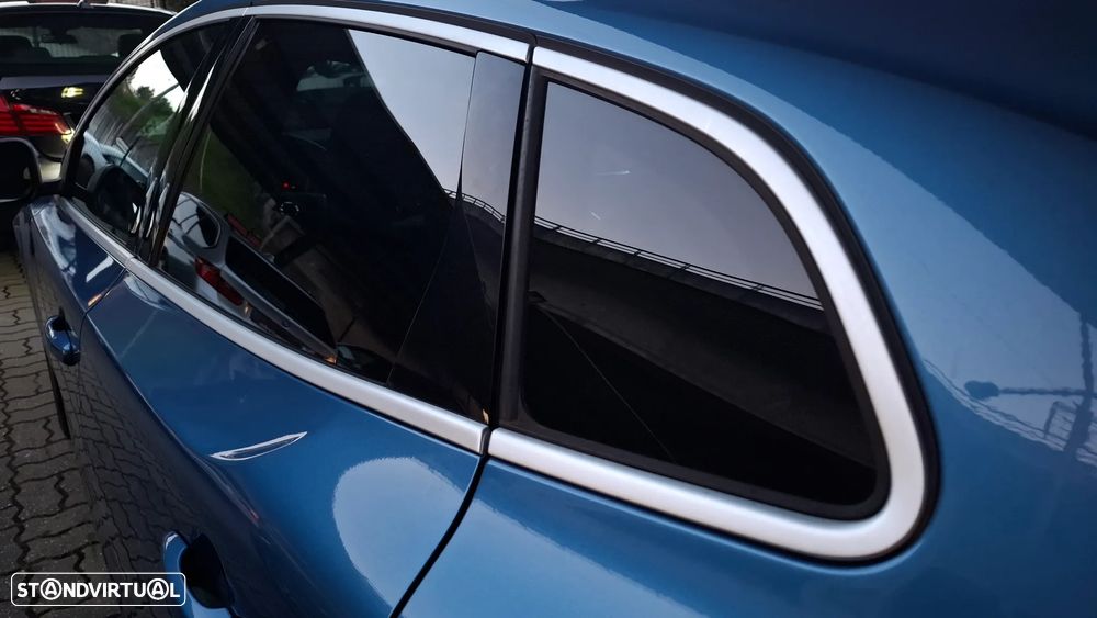 Volvo V40 2.0 D2 R-Design - 44