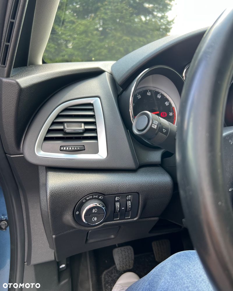 Opel Astra 1.4 T Cosmo - 11