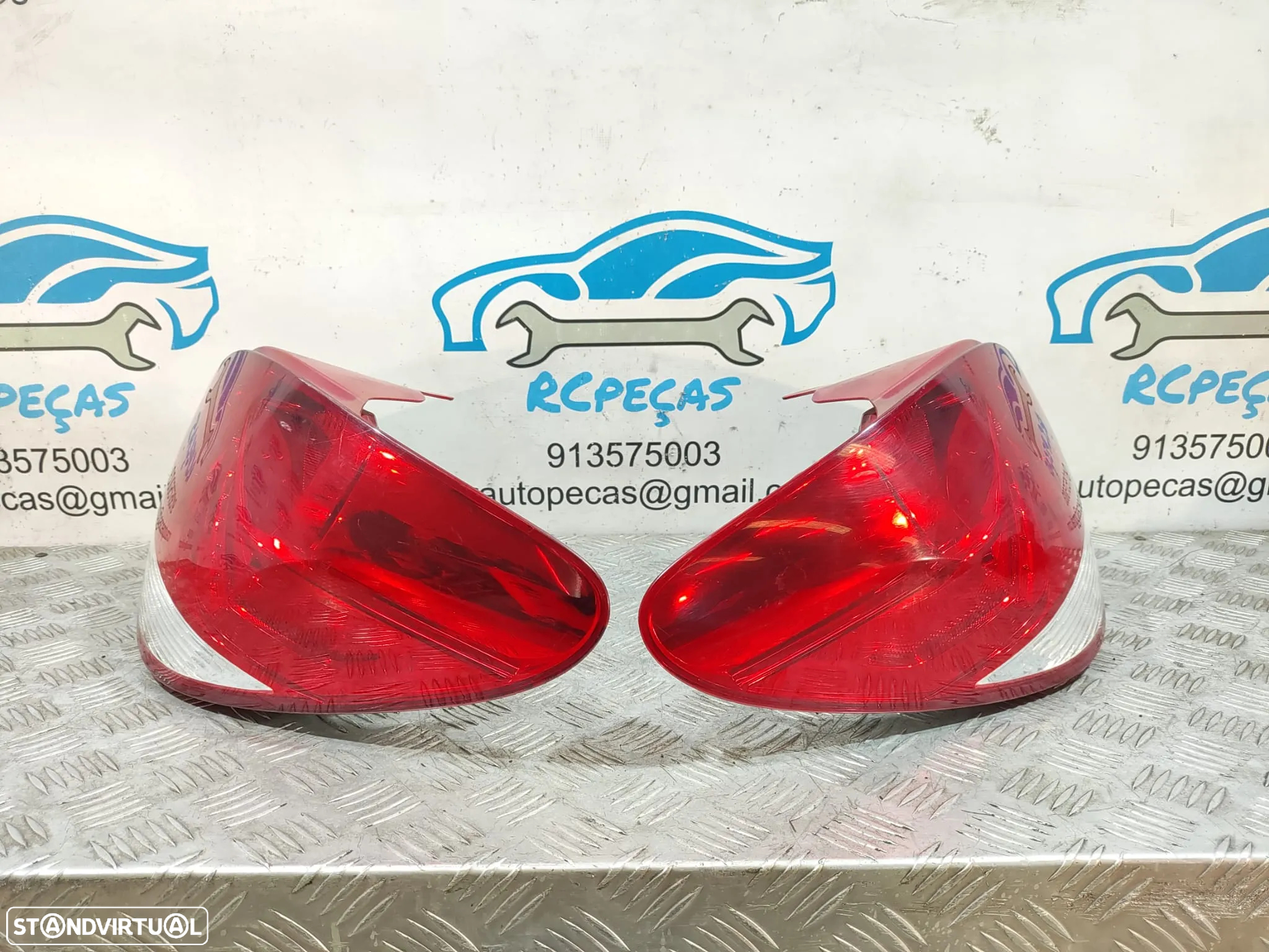 Conjunto Farolins Peugeot 207 Led 9686566080 9686565980 - 2