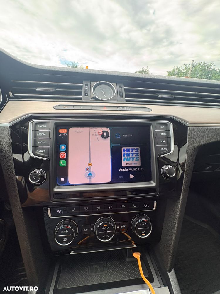 Volkswagen Passat 2.0 TDI Highline - 17