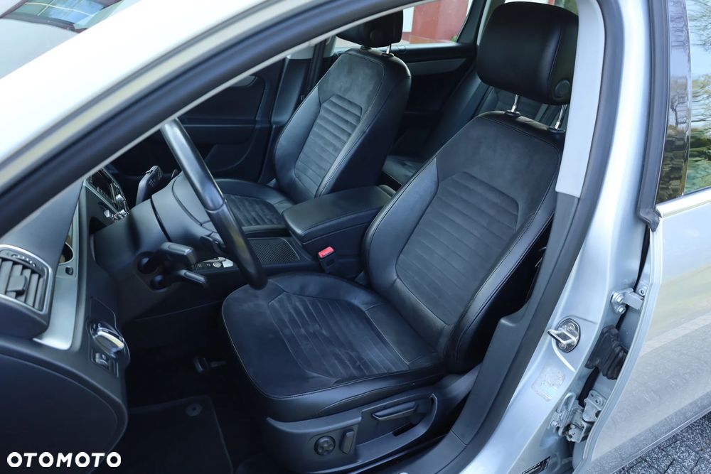 Volkswagen Passat 2.0 TDI 4Mot Highline DSG - 13