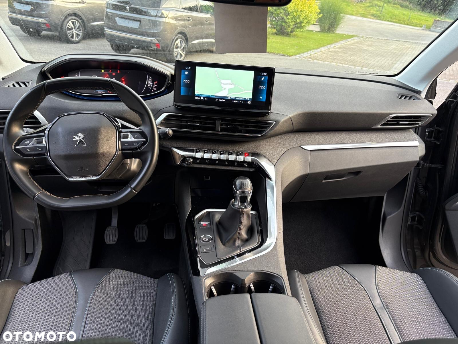Peugeot 3008 1.2 PureTech Allure S&S - 24