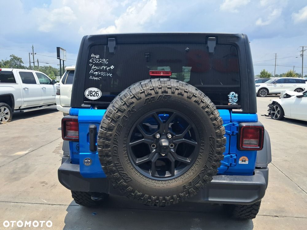 Jeep Wrangler - 4