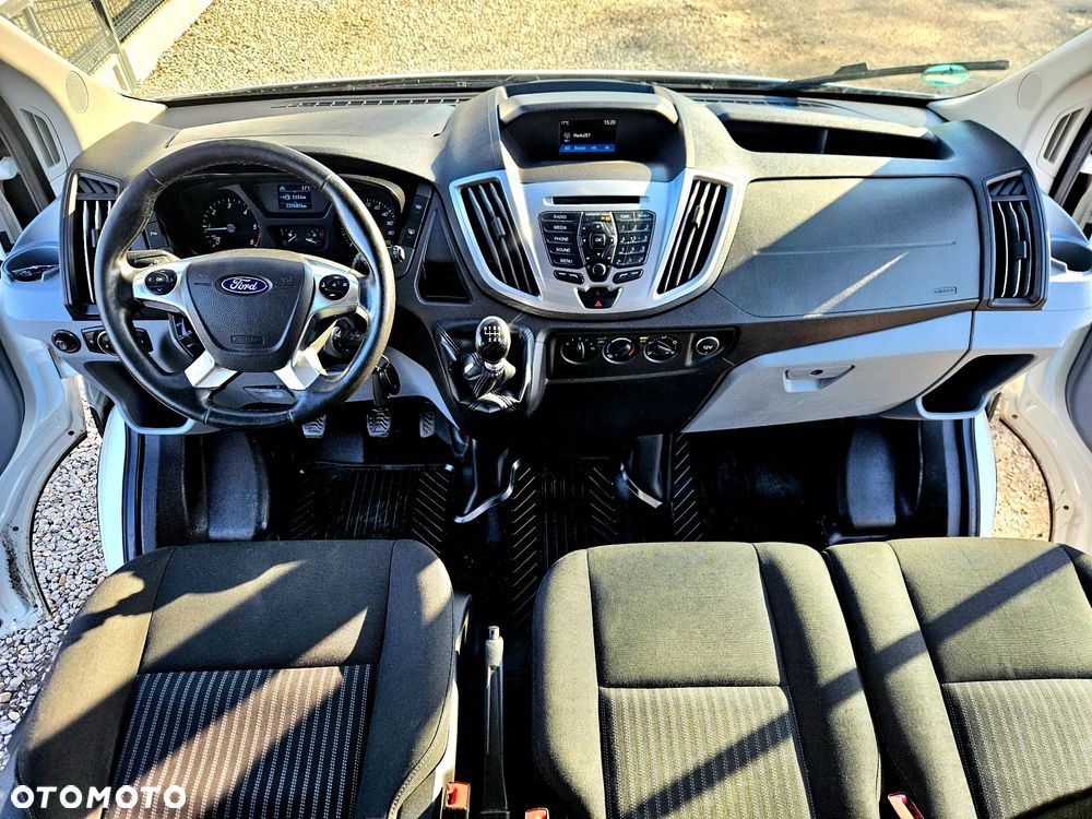 Ford Transit - 18