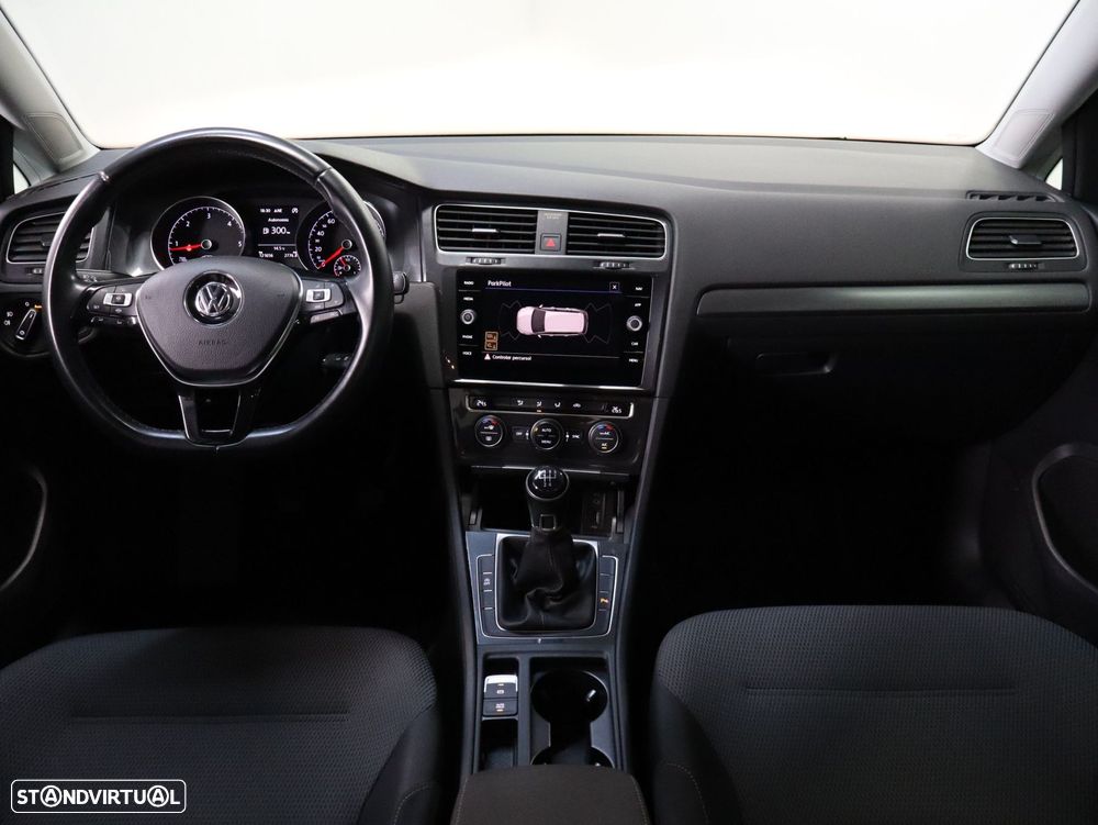 VW Golf Variant 1.6 TDi Confortline - 9