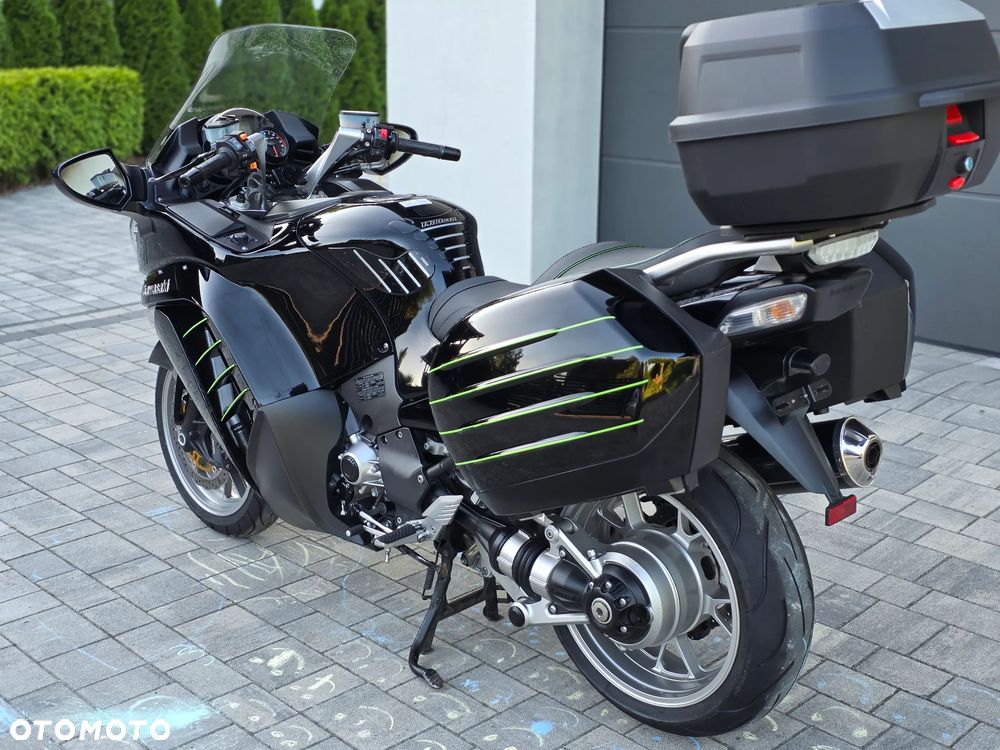 Kawasaki GTR - 29