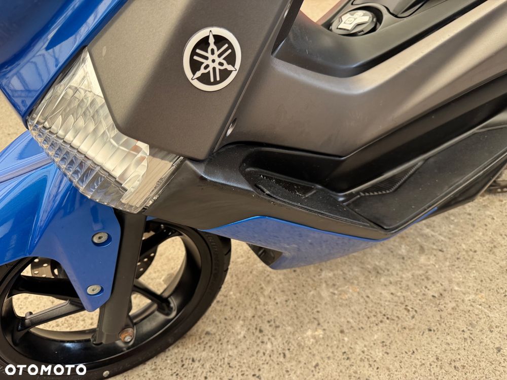 Yamaha NMAX - 17