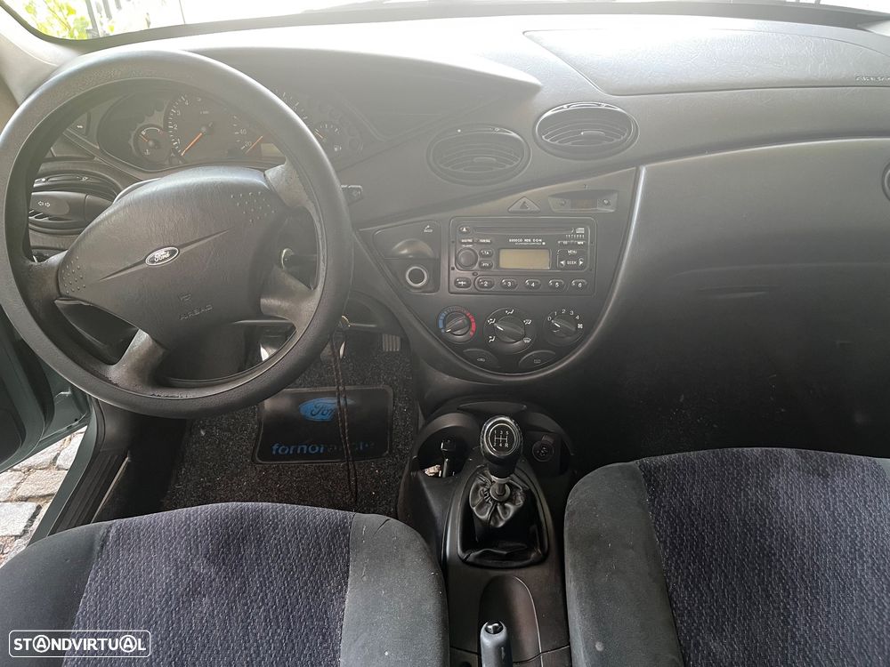 Ford Focus 1.4 Ambiente - 8