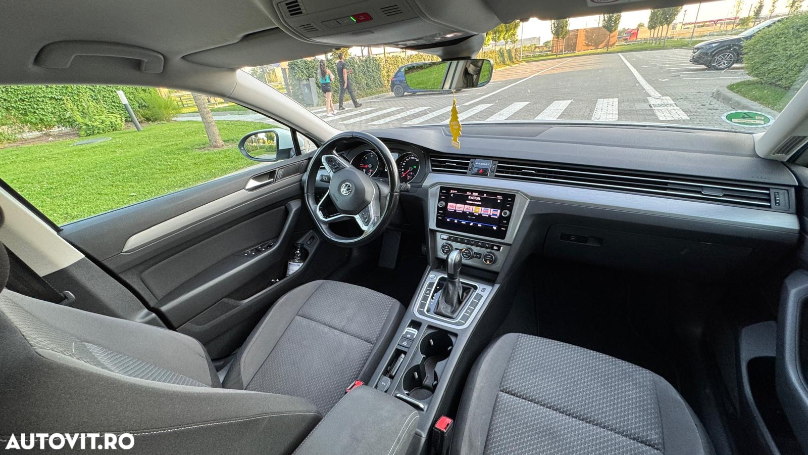 Volkswagen Passat 2.0 TDI DSG Advance - 29