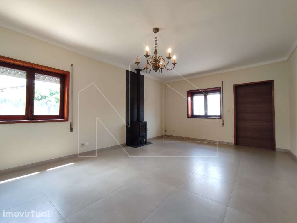 MORADIA T3 - VALONGO DO VOUGA - Grande imagem: 2/8