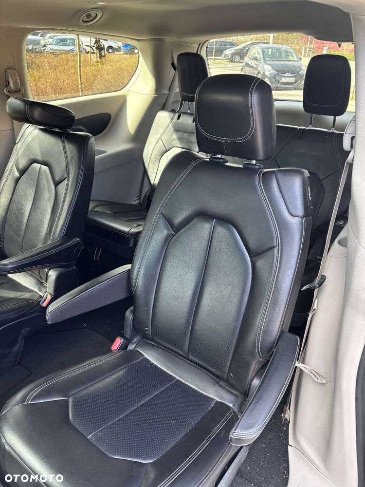 Chrysler Voyager - 16