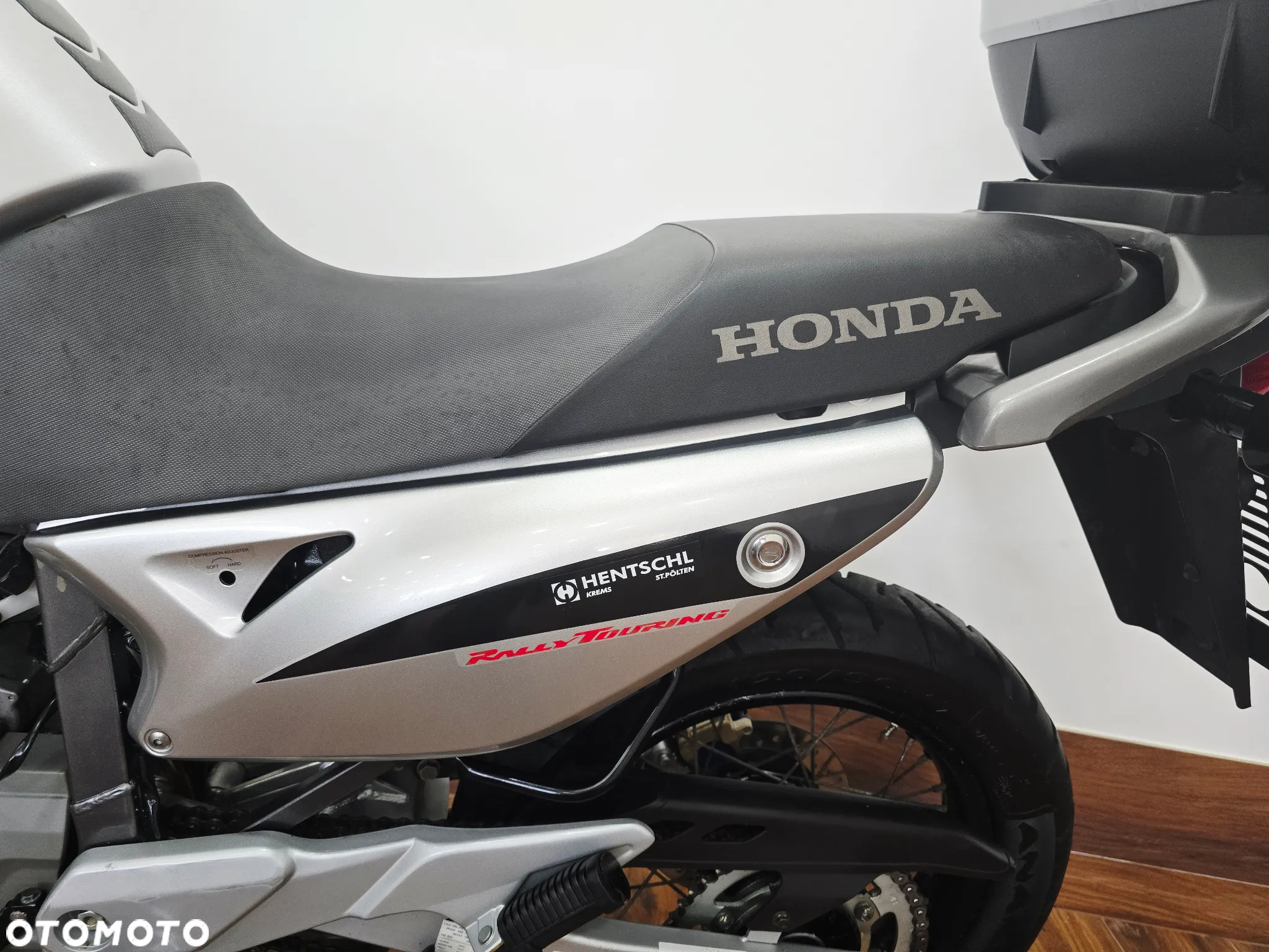 Honda Transalp - 11