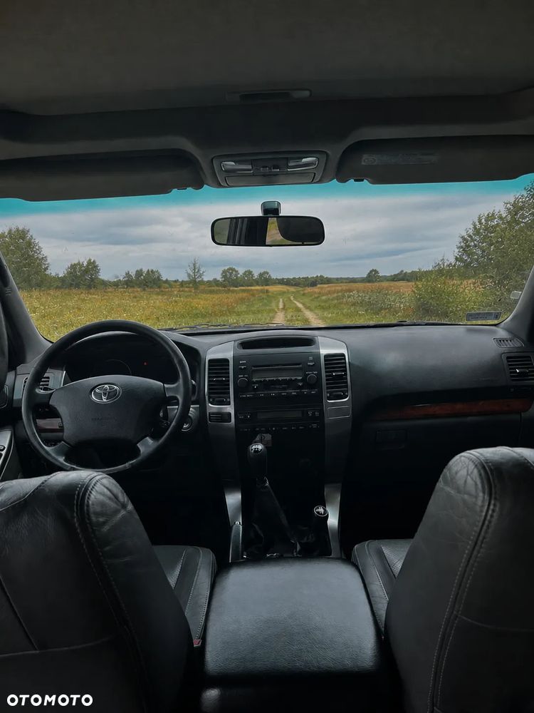 Toyota Land Cruiser - 10