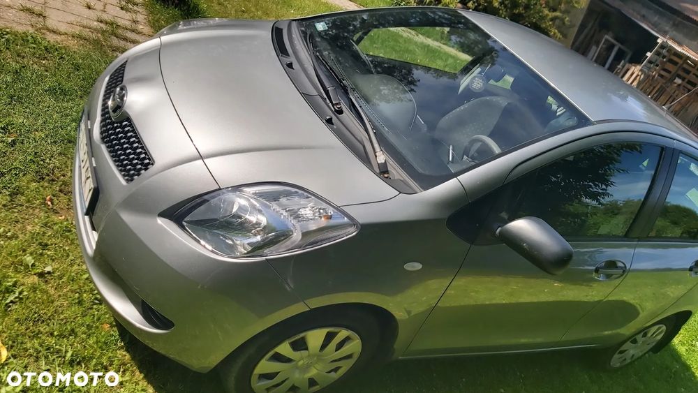 Toyota Yaris - 11