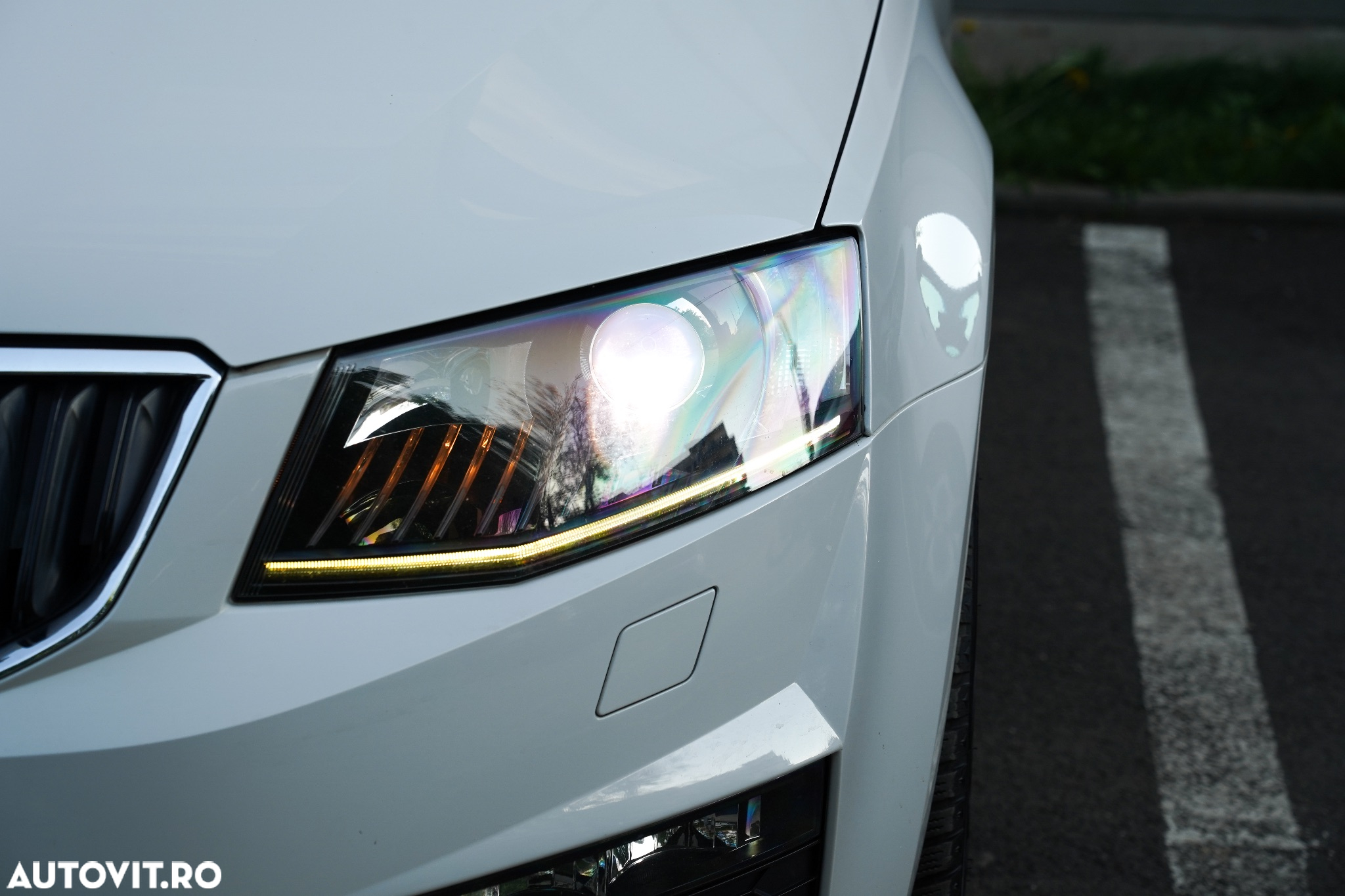 Skoda Octavia 2.0 TDI DSG RS - 26
