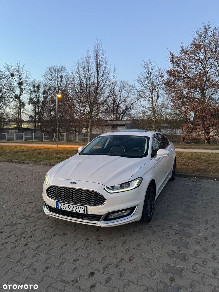 Ford Mondeo 2.0 Hybrid Vignale - 1