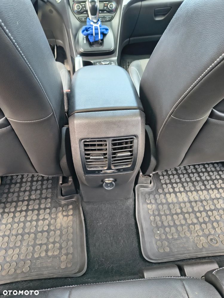 Ford Kuga - 13
