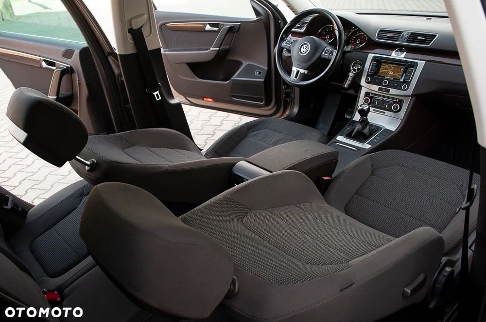 Volkswagen Passat 1.8 TSI Exclusive - 24