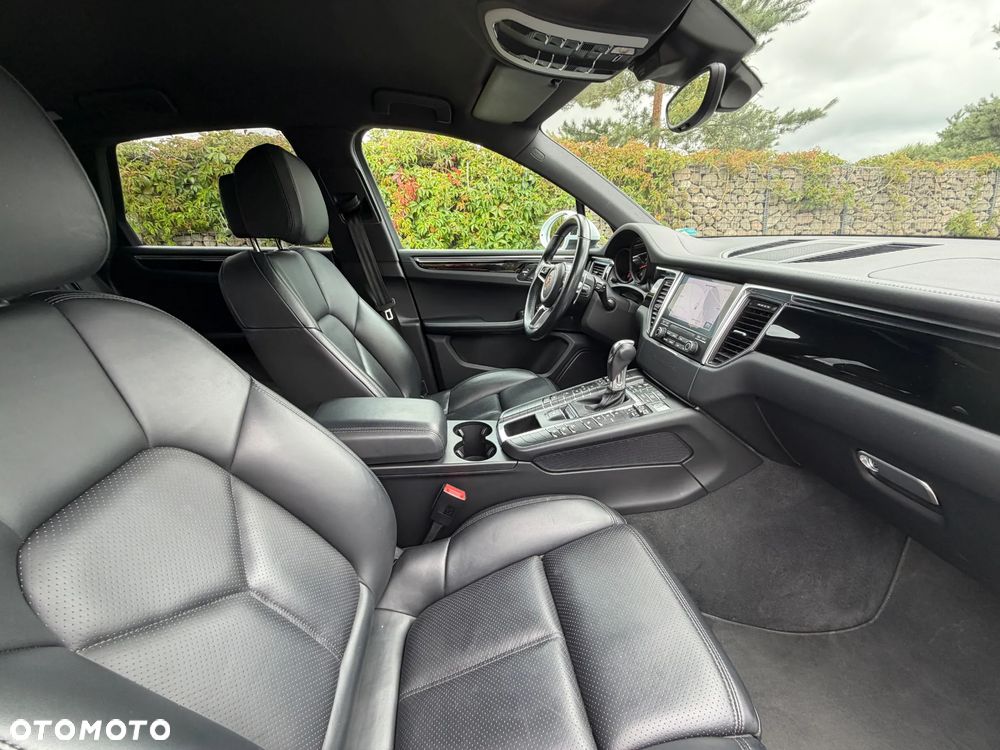 Porsche Macan - 25