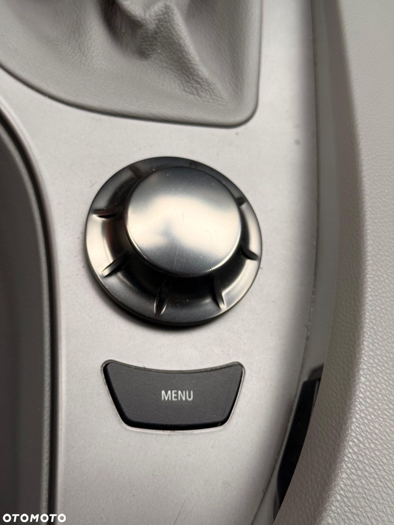 BMW Seria 5 520i - 33
