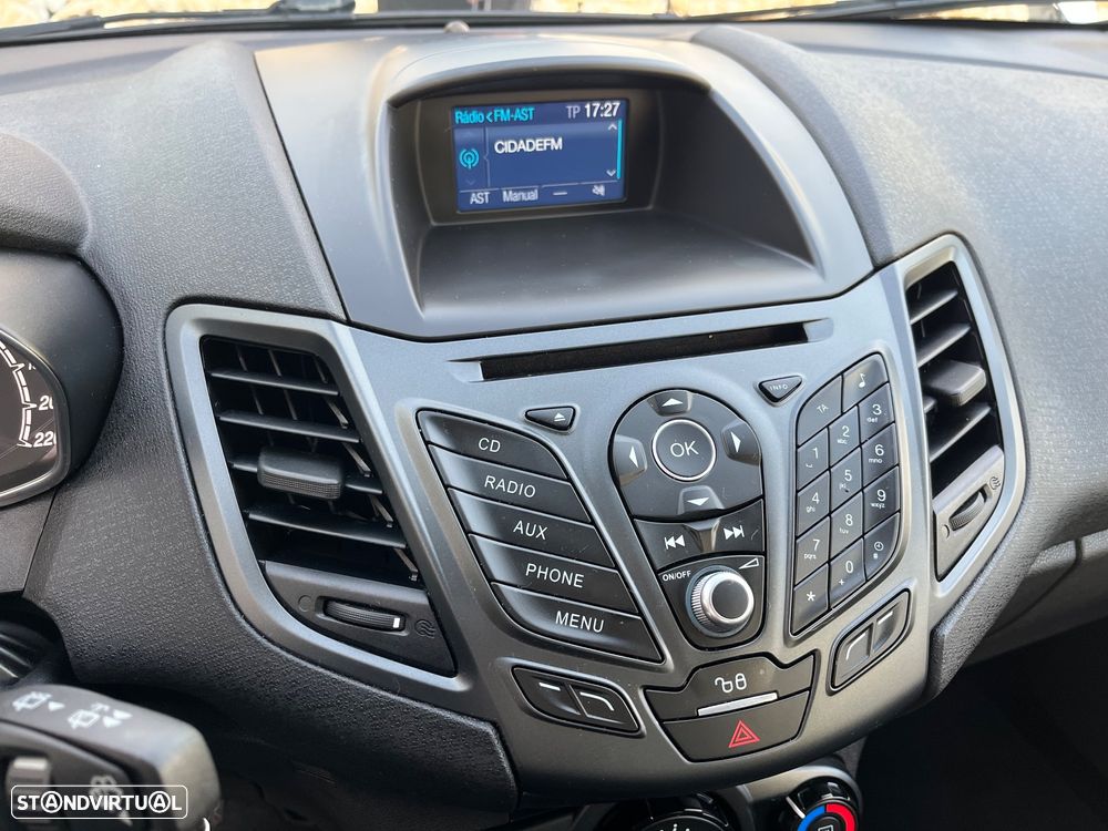 Ford Fiesta 1.5 TDCi STLine - 26