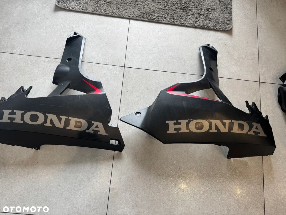 OWIEWKA PRAWA lub Lewa OSŁONA SILNIKA PŁUG HONDA CBR 650 R CBR650R 24-25 - 1