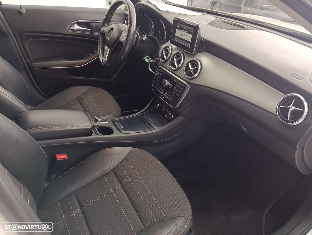 Mercedes-Benz GLA 200 CDI Aut. — fotografia 13