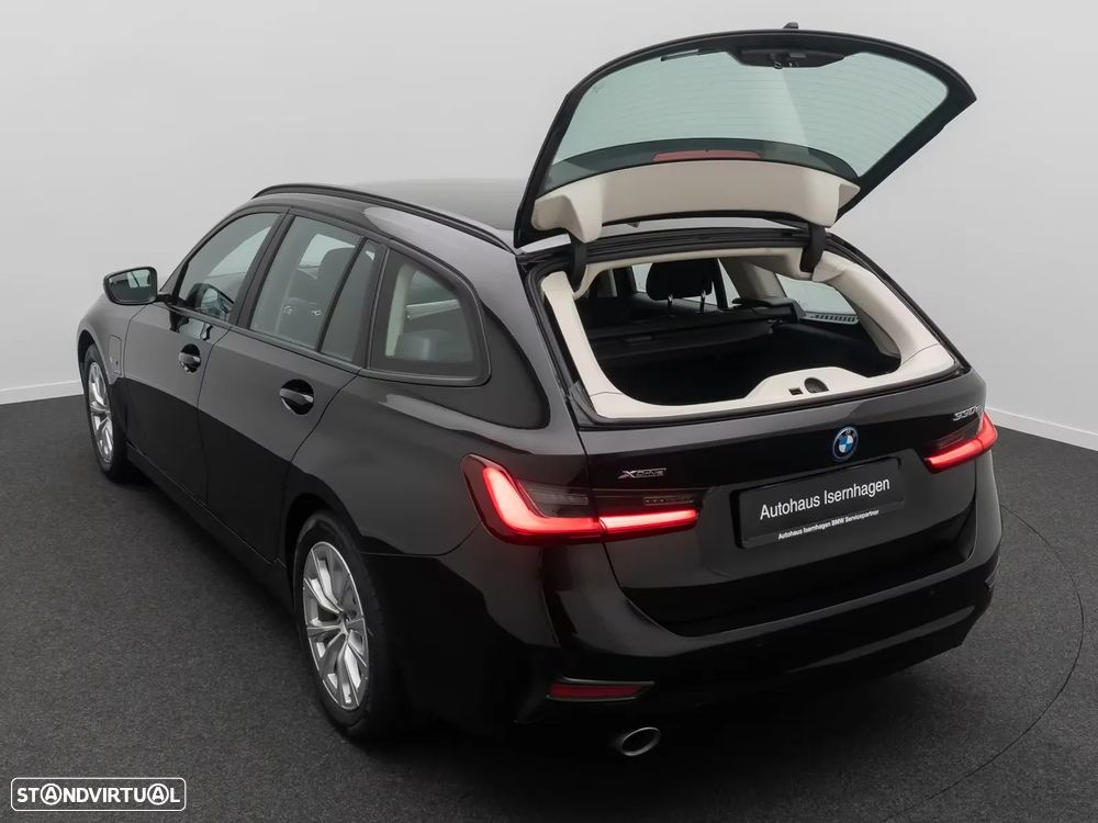 BMW 330 e Auto - 16