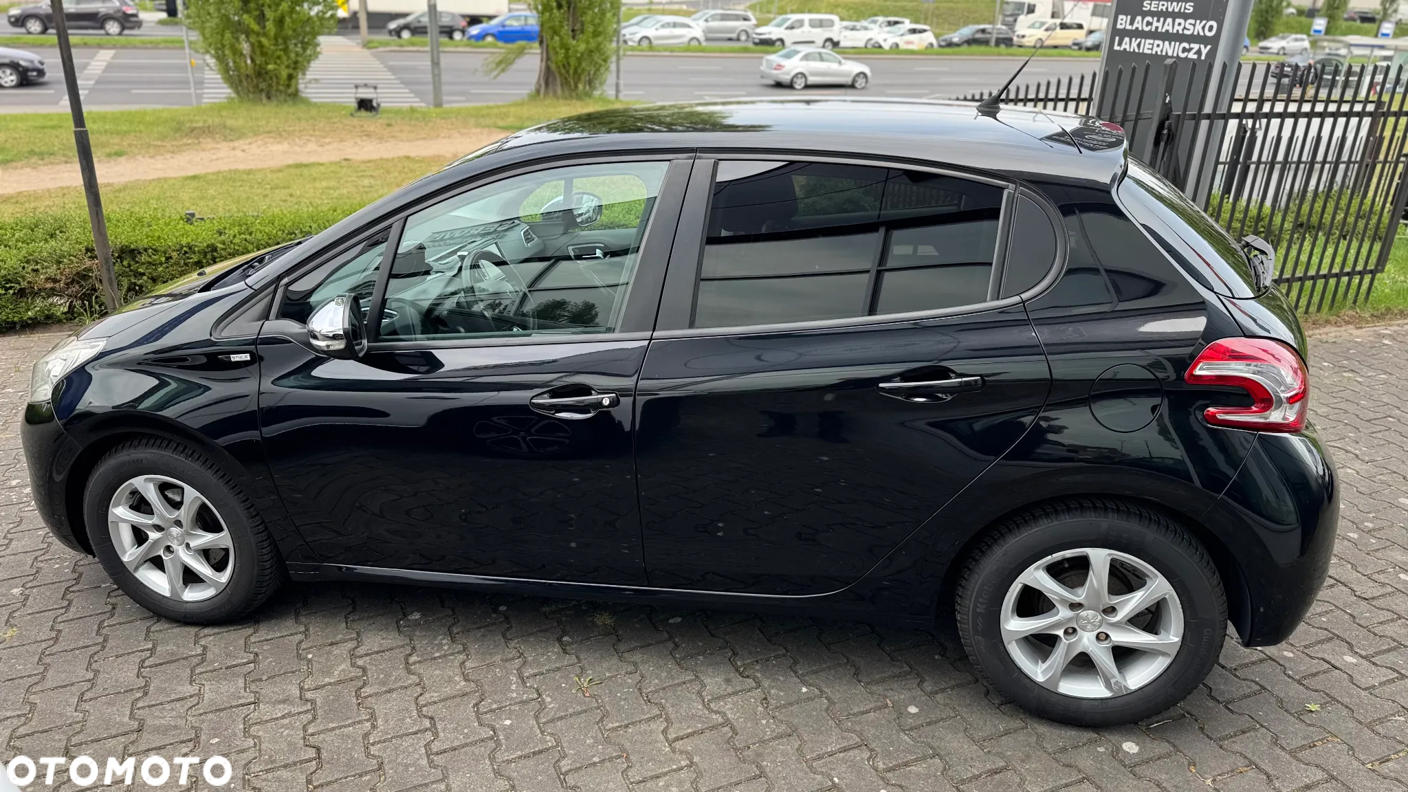 Peugeot 208 1.2 PureTech Style - 6