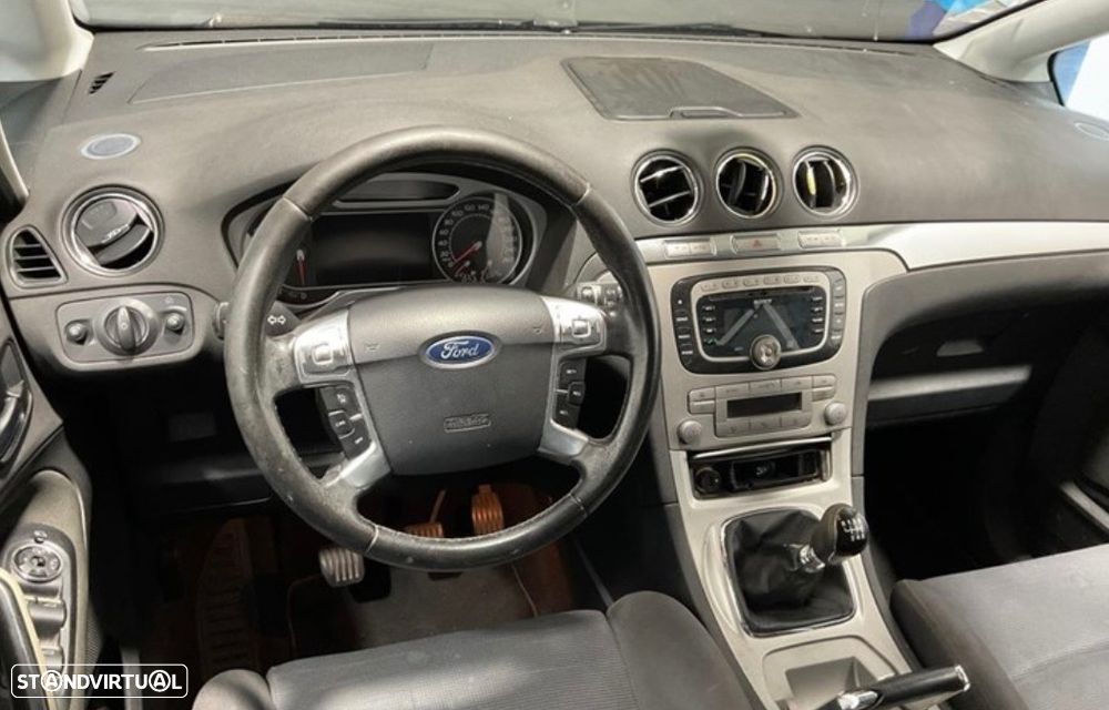Ford S-Max 2.0 TDCi Titanium 7L - 4